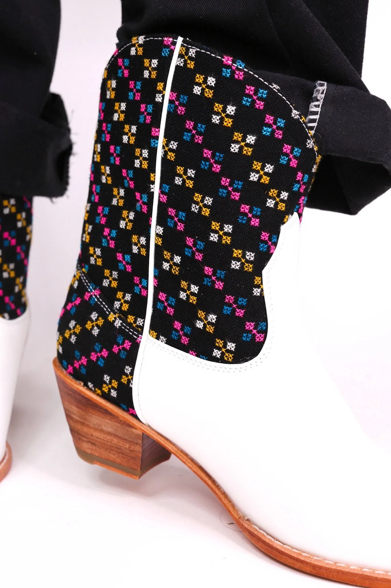 EMBROIDERED WESTERN BOOTS FRANIA