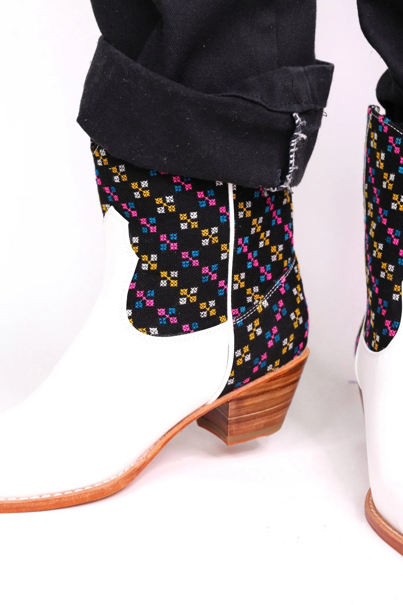 EMBROIDERED WESTERN BOOTS FRANIA